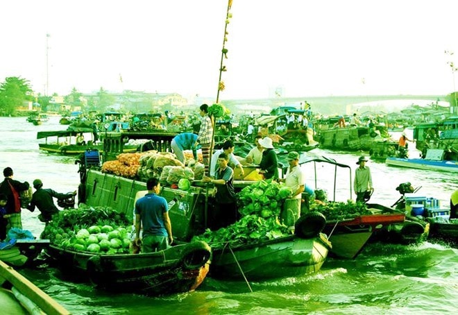 Chợi nổi Cái Răng