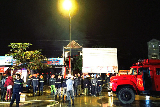 Thái Nguyên:  Cháy cửa hàng tạp hóa, 2 ông cháu tử vong, 3 người nhập viện