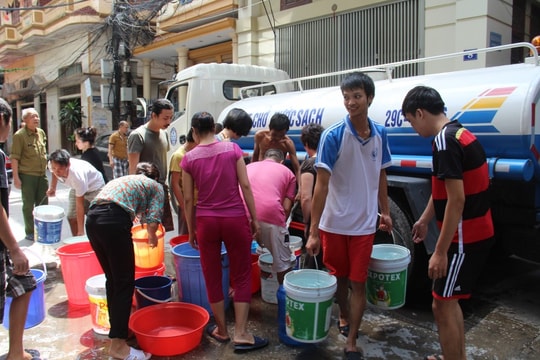 Hà Nội thiếu khoảng 60.000m3 nước/ngày  vào cao điểm hè