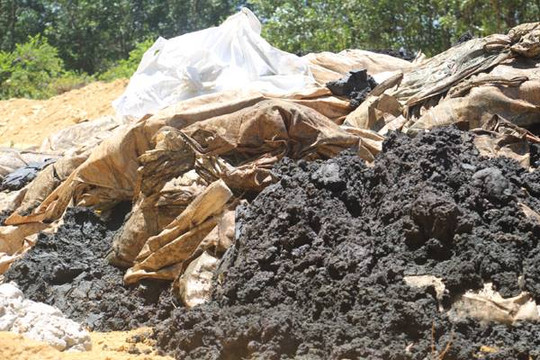 Bộ Công an vào cuộc điều tra vụ chôn chất thải Formosa