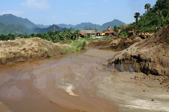 Dừng hoạt động khai thác tuyển rửa quặng tại mỏ mangan Phúc Sơn