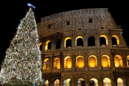 10 cây thông Noel đẹp nhất thế giới