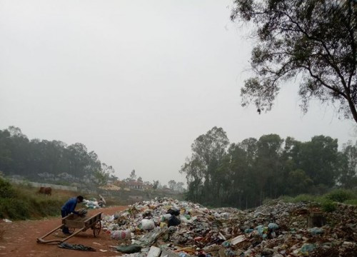 Nghệ An: Người dân “chết mòn” cạnh bãi rác khổng lồ