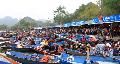 Lễ hội chùa Hương: nhiều đò không trang bị phao, áo cứu sinh