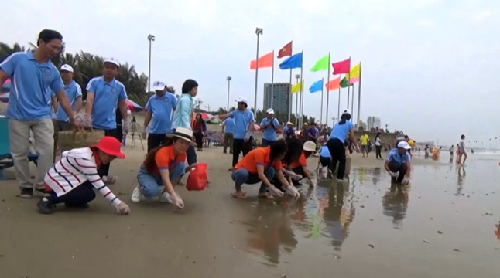 Vũng Tàu: Huy động 1.000 người tham gia làm sạch bãi biển