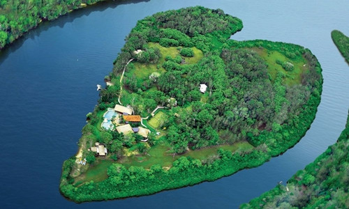 Ngắm những hòn đảo hình trái tim đẹp kỳ lạ
