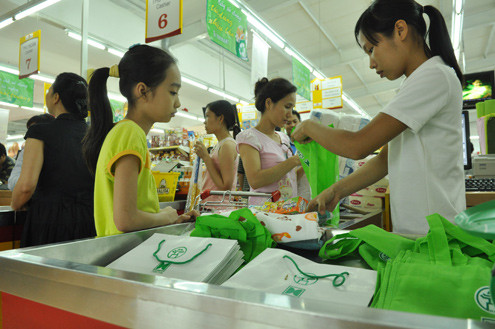 Sài Gòn vận động người dân hạn chế sử dụng túi nilon