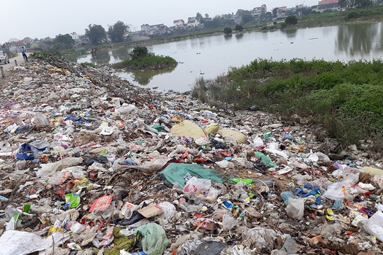 Nghệ An: Ô nhiễm môi trường nghiêm trọng ở bãi rác Diễn Ngọc