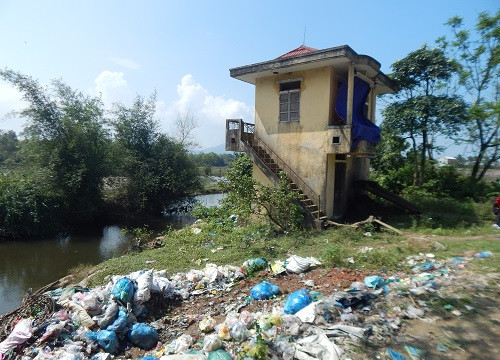 Thừa Thiên – Huế: Ruộng đồng thiếu nước tưới, trạm bơm tiền tỷ vẫn “đắp chiếu” 14 năm
