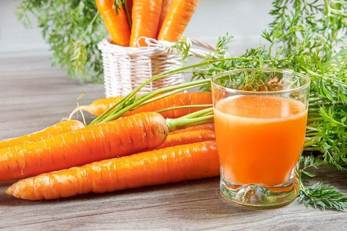 Uống nước ép cà rốt mỗi ngày rất tốt cho cơ thể bạn