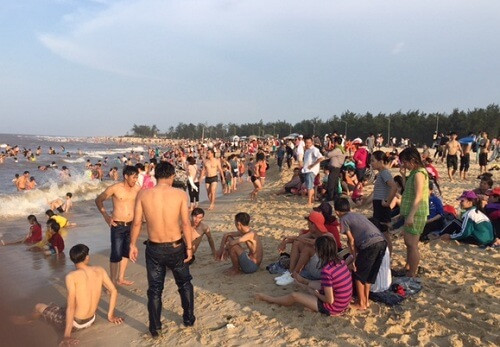 Sau sự cố môi trường, biển Thừa Thiên – Huế đã “hồi sinh” trở lại