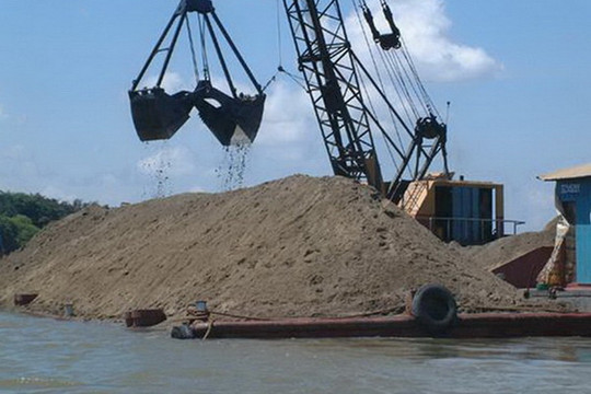 13 dự án khai thác cát trên sông Đồng Nai bị tạm dừng