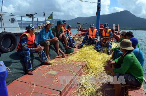 Kiên Giang: Hỗ trợ ngư dân ứng phó với thiên tai trên biển