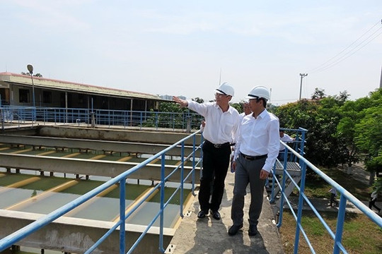 Đà Nẵng: Dân “khát khô”, nhà máy nước chờ thủ tục