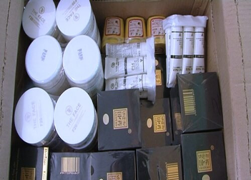 Thừa Thiên – Huế: Thu giữ gần 400 chai mỹ phẩm không rõ nguồn gốc