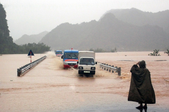 Tổng cục Đường bộ Việt Nam kêu gọi chủ động ứng phó với mưa lớn kéo dài