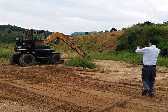 Phó thủ tướng yêu cầu điều tra khai thác cát trái phép trên sông Đăk Pxi