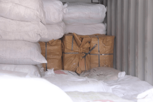 Hải Phòng: Phát hiện 600kg vẩy tê tê trong container vận chuyển nụ hoa hồng
