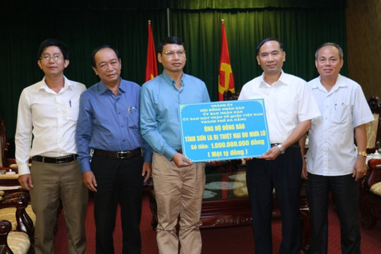 TP. Đà Nẵng: Trao 1 tỷ đồng hỗ trợ tỉnh Sơn La khắc phục thiệt hại mưa lũ