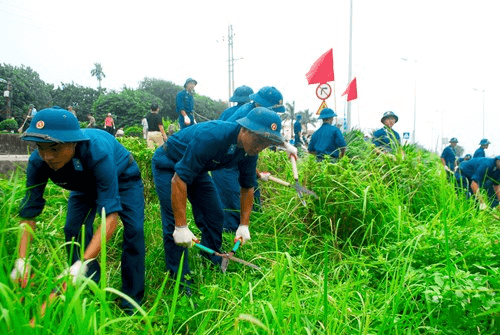 Thành lập Câu lạc bộ “Quân – Dân tình nguyện làm sạch môi trường”