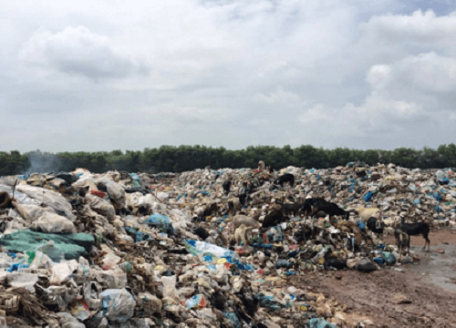 Khẩn trương xử lý tình trạng ô nhiễm môi trường tại bãi rác Bưng Riềng