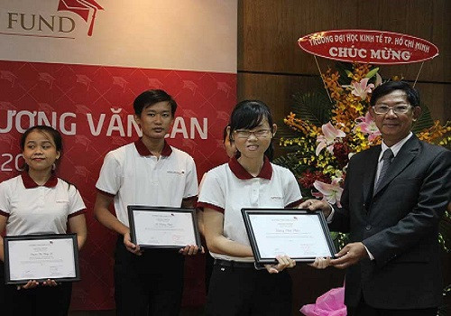 Bộ giáo dục và Đào tạo trao học bổng Lương Văn Can tại TP.Hồ Chí Minh