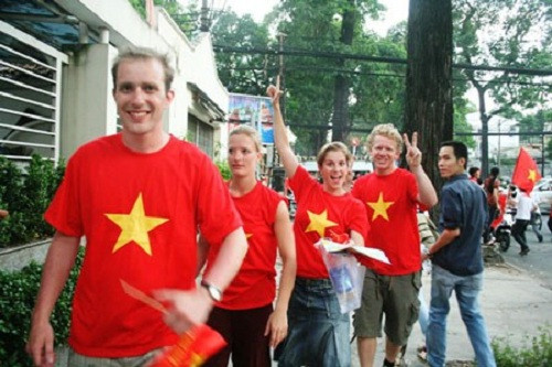 Người nước ngoài hài lòng nhất về chi phí sinh hoạt ở Việt Nam