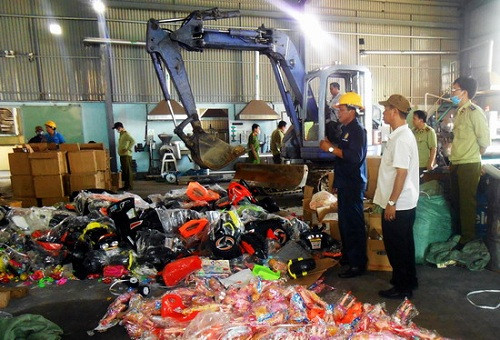 Bình Định: Tiêu hủy hàng hóa bị tịch thu trị giá trên 3,8 tỷ đồng