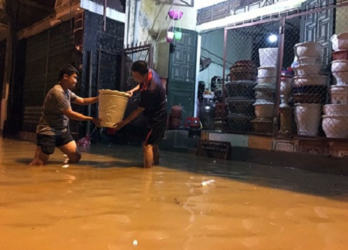 Yên Bái: Nước lũ sông Thao lên cao, mưa lớn gây sạt lở nhiều tuyến đường