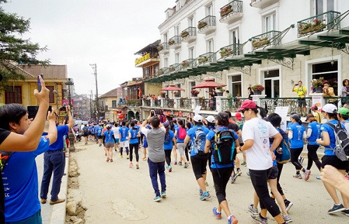 Hơn 2.500 VĐV tham gia giải Marathon vượt núi Việt Nam năm 2017 tại Sapa