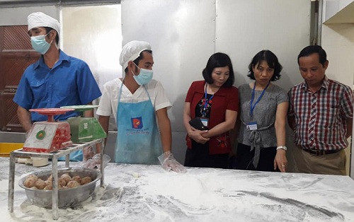 TP.Hà Nội: Kiểm tra an toàn thực phẩm bánh trung thu tại Phú Xuyên và Thường Tín