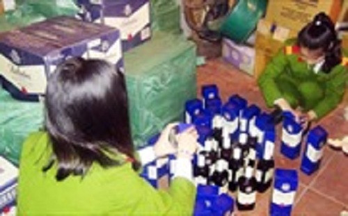 Bình Dương: Phát hiện 720 chai rượu Trung Quốc không có giấy tờ nguồn gốc