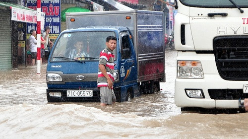 Đồng Nai: Mưa lớn gây ngập lụt tại TP.Biên Hòa