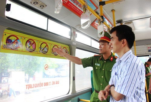Hà Nội: Thí điểm tuyên truyền phòng cháy chữa cháy trên xe buýt