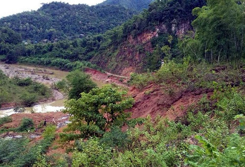 Xã vùng cao huyện Quan Sơn, Thanh Hóa bị cô lập do sạt lở