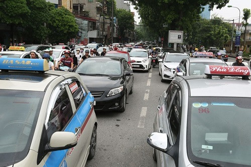 Cục Đăng kiểm Việt Nam mở đường dây nóng hỗ trợ chủ xe bị phạt nguội