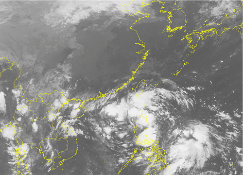Áp thấp nhiệt đới di chuyển nhanh tiến gần biển Đông