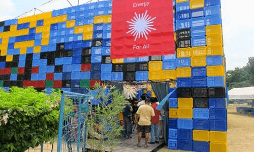 Độc đáo ngôi nhà được làm từ chai nhựa tái chế tại Philippines
