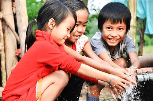 Cải thiện hệ thống cung cấp nước sạch cho học sinh