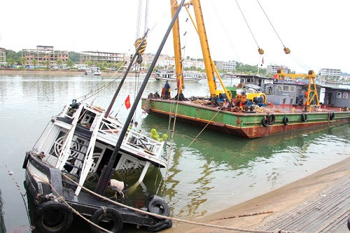 Quảng Ninh: Tàu du lịch bị chìm tại Cảng tàu khách quốc tế Tuần Châu