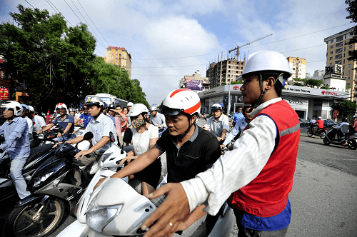 TP Hồ Chí Minh phân luồng giao thông theo giờ tại khu vực Trường Đua – Hòa Hưng