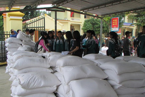 Nghệ An: Hơn 400 học sinh được nhận gạo của Chính phủ