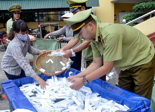 Quảng Ninh: Tiêu hủy 77.000 bao thuốc lá ngoại nhập lậu