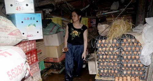 Hơn 600 hộ tiểu thương chợ Vinh bị ngập lụt được miễn giảm thuế