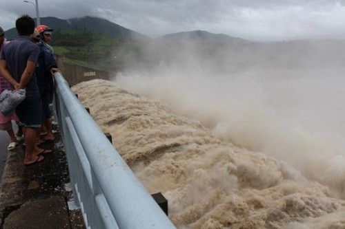 Phú Yên: Thủy điện Sông Ba Hạ bắt đầu xả lũ