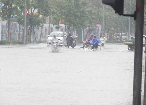 Thừa Thiên – Huế: Lũ trên các sông lên nhanh, nhiều nơi bị ngập sâu