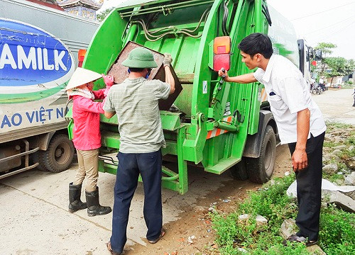 Trên 8.000 hội viên, phụ nữ tham gia các hoạt động vệ sinh môi trường, thu gom rác thải