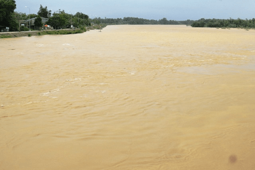 Thủy điện xả lũ, mực nước các sông tại Quảng Nam đang lên