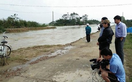 Thừa Thiên Huế: Vỡ 30m tuyến đê Dọc Hói