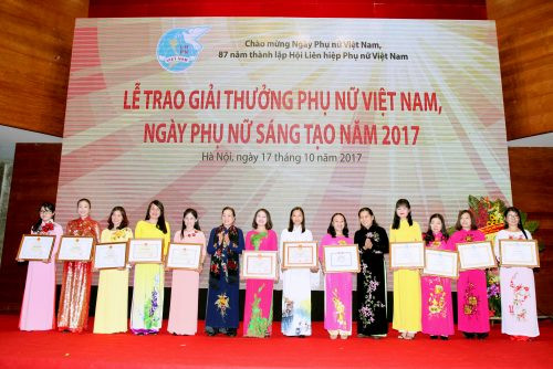 Cô giáo Nguyễn Thị Hiếu: Tấm gương tích cực tham gia các hoạt động biến đổi khí hậu – Bảo vệ môi trường